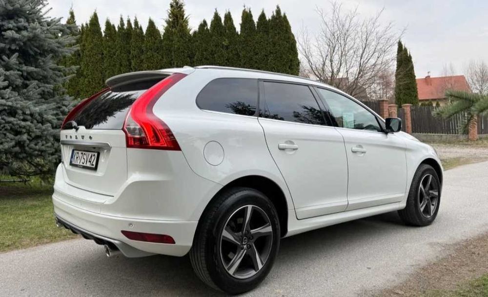 Продам Volvo XC60 2012 року 2.4 дизель