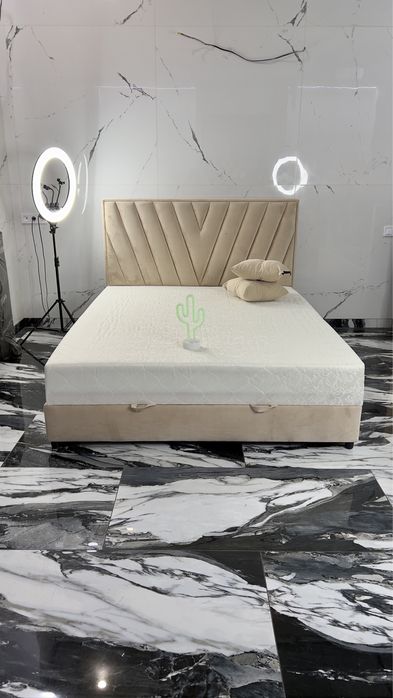 Кровать с мягким изголовьем «Аврора»