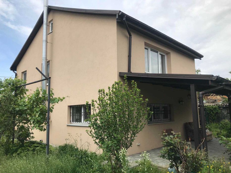 Продается дом  94 кв. м. в с. Зазимье на берегу Десны (15 км от Киева)