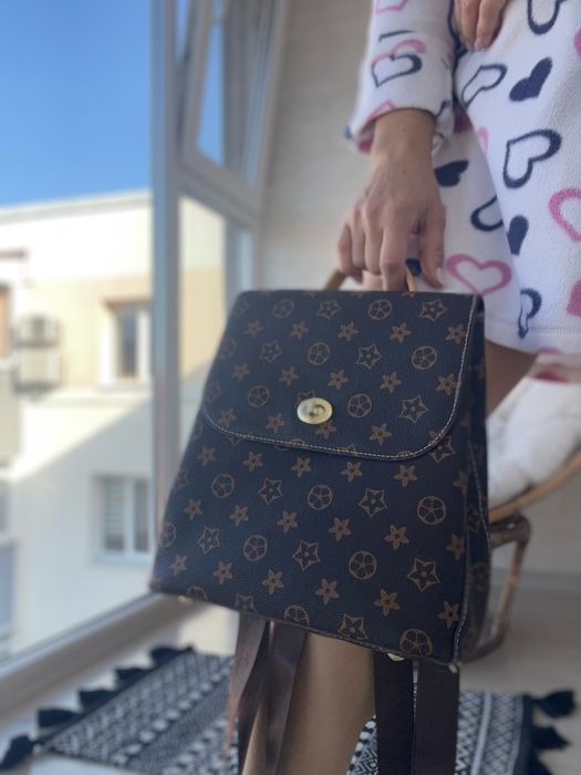 Сумка та рюкзак.