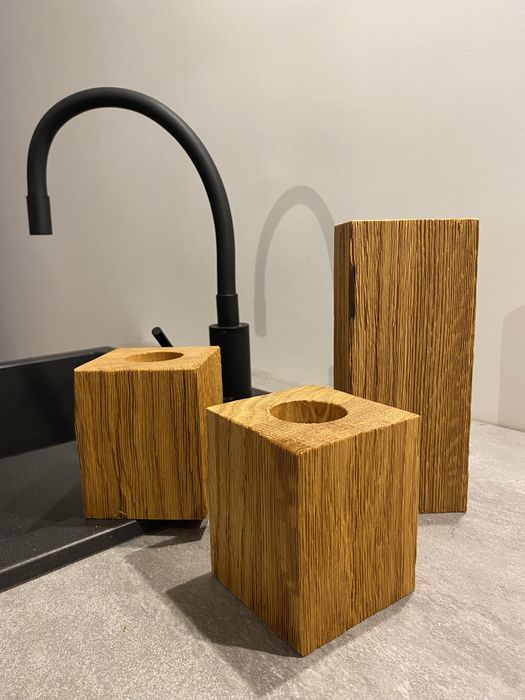 Komplet świeczników z drewna dębowego