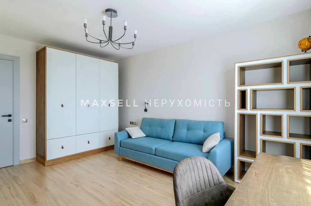 Продам квартиру з дизайнерським ремоном в центрі в новобудові