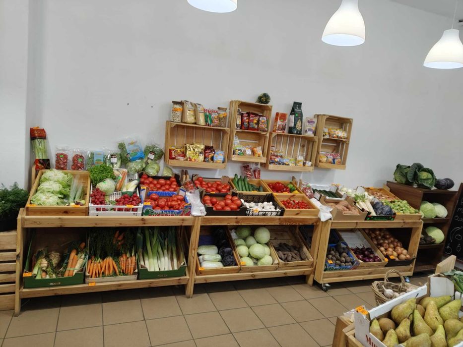 Sprzedam regały i skrzynki