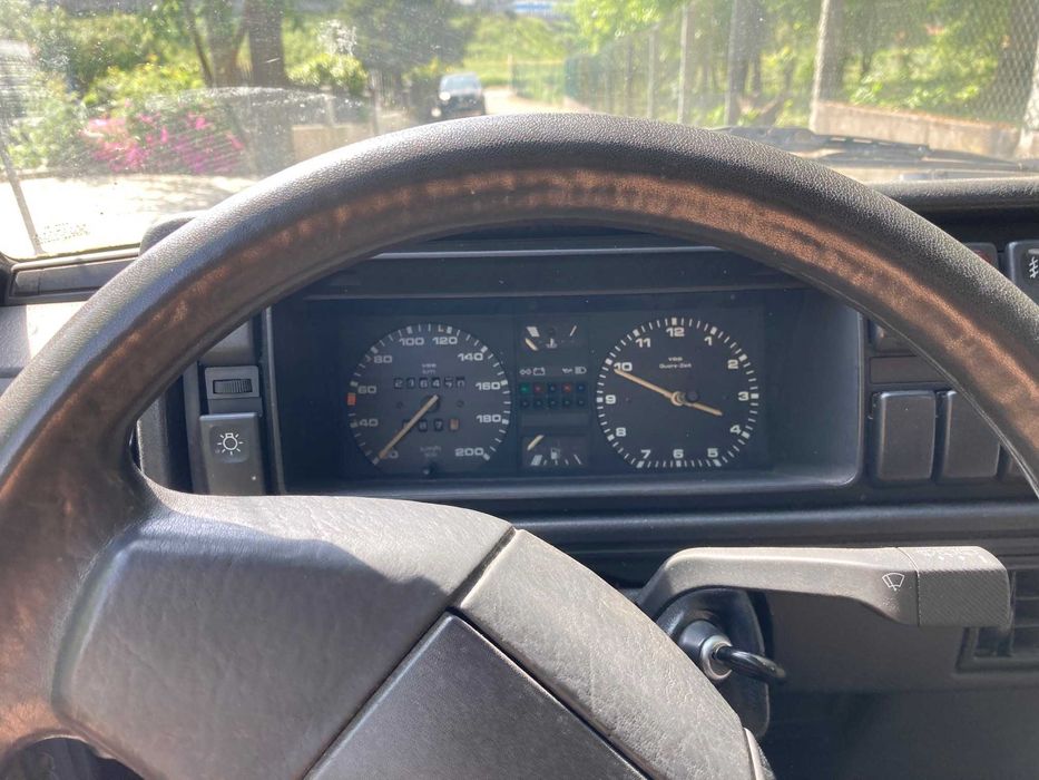 VW Golf 1.300 Gasolina 5 Velocidades (1988)