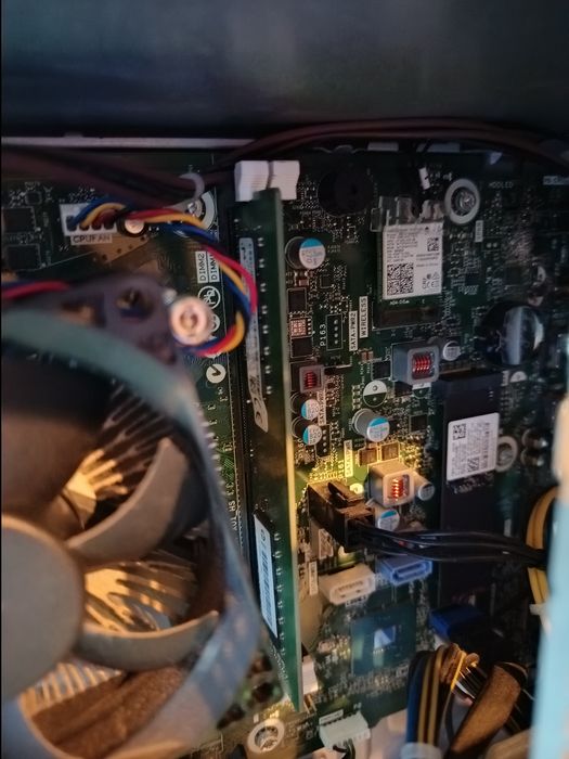 Computador HP TG01-1012np ainda na garantia