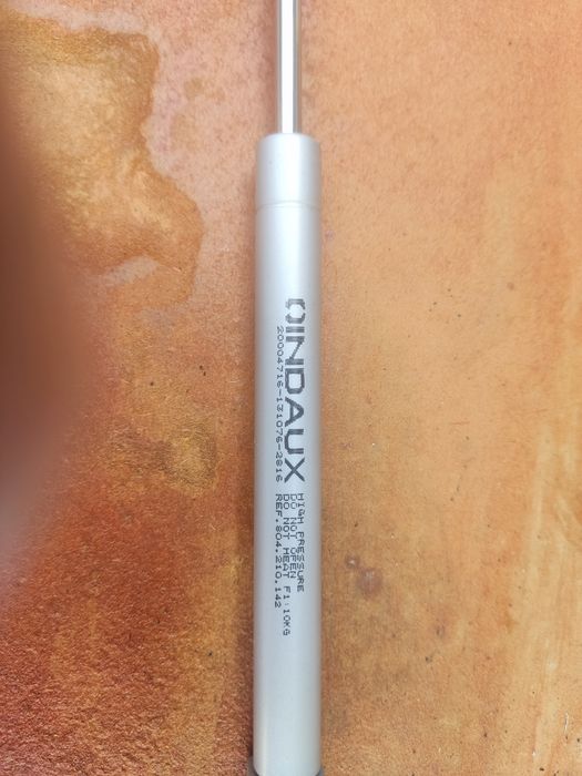 Amortecedores a gás para portas caravanas