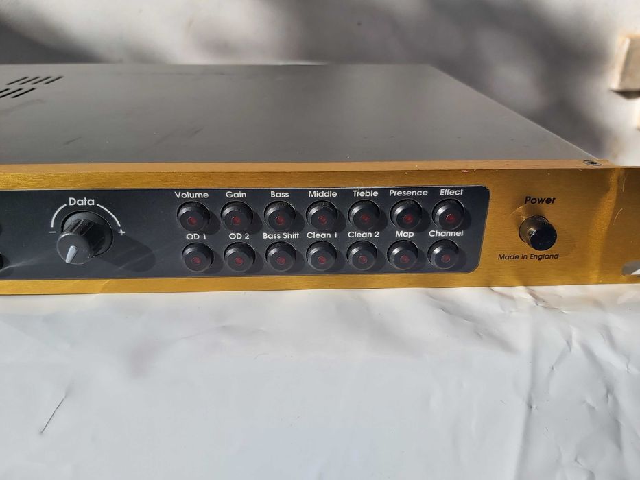 Pré-Amplificador de Guitarra - Valve-Midi-Pre-Amplifier-JMP-1_Marshall