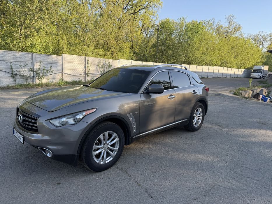 Infiniti QX70 2015