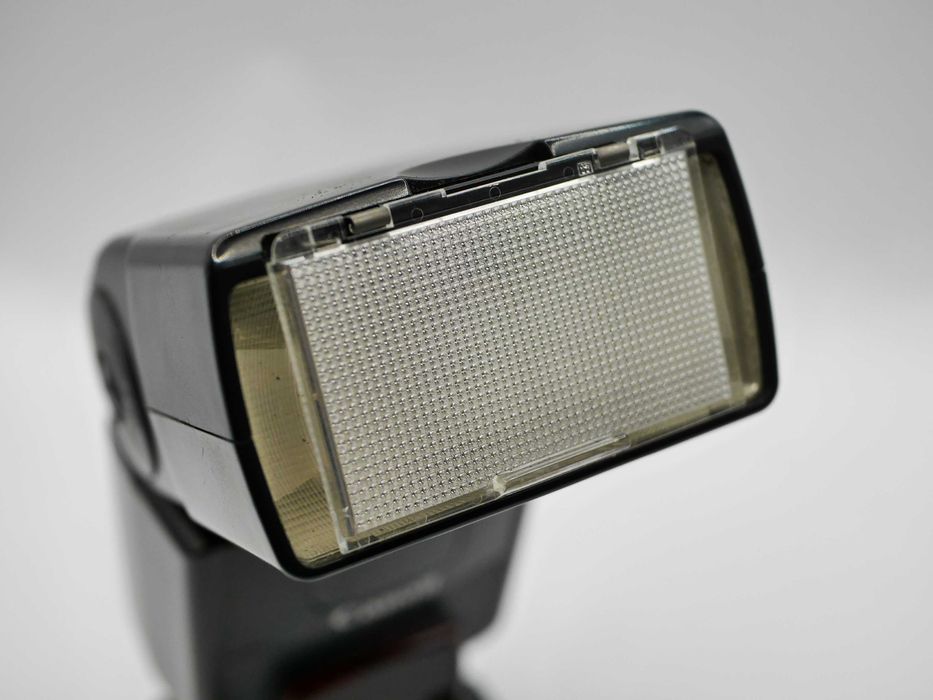 Lampa Canon Speedlite 550EX + Etui + dyfruzor