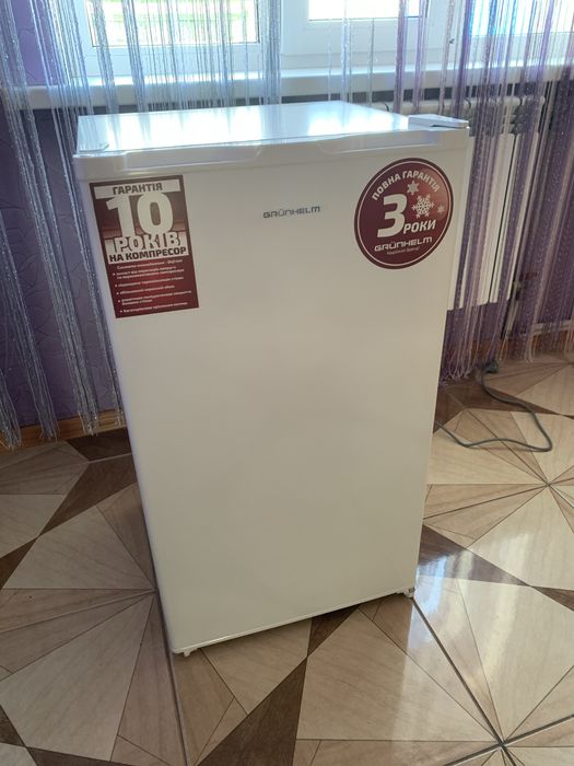Продам  холодильник . Новий.