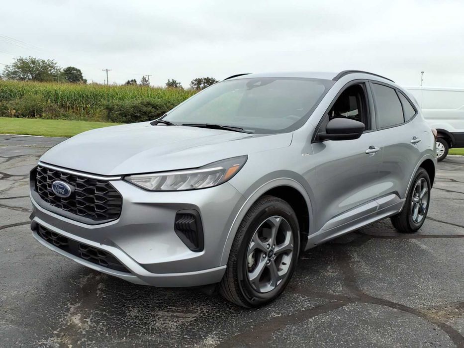 Ford Escape      2024