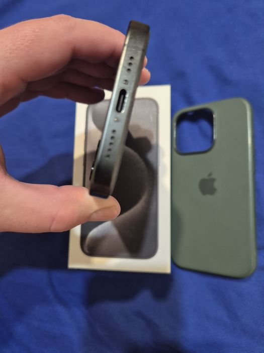 Iphone 15 pro etui idealny