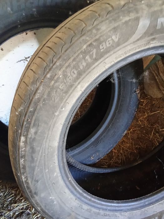 Автошини 215*60р17