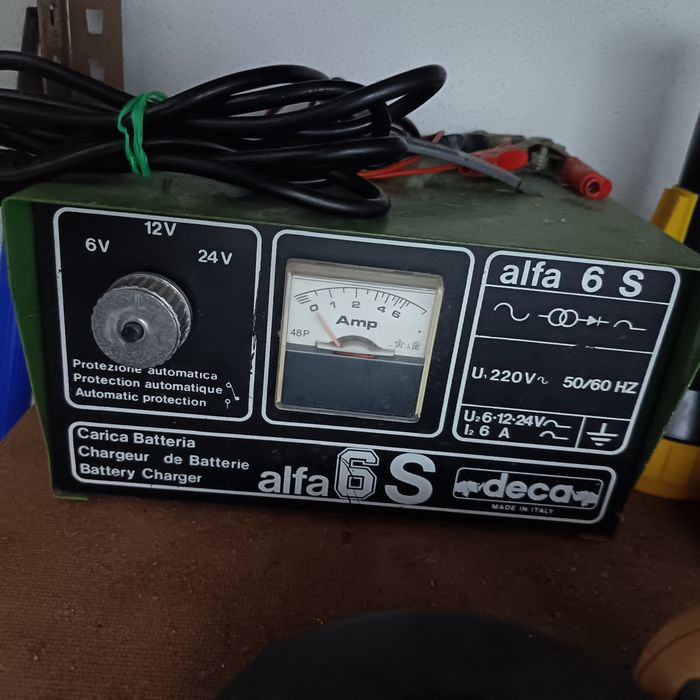 Carregador de Baterias Alfa 6 S Deca (6V / 12V / 24V