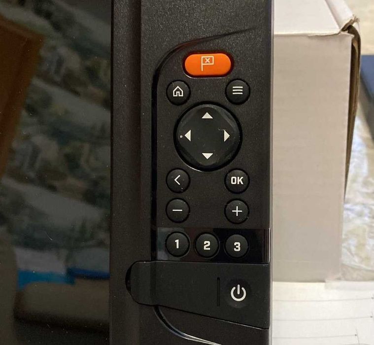 Echolot Raymarine Element 12 HV com HV-100 quase novo