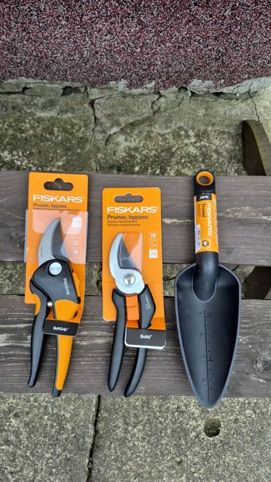 Fiskars zestaw do ogrodu łopatki sekatory nowe jakosc