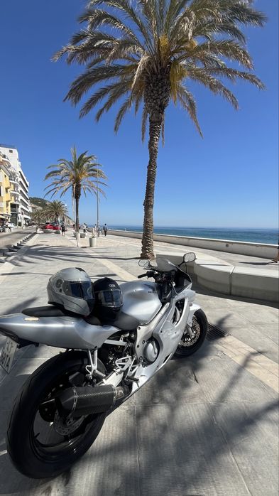 Honda Cbr 600 F4i