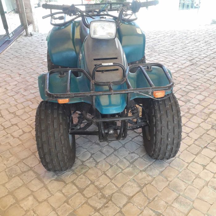 Moto 4 Suzuki com matricula 1 dono