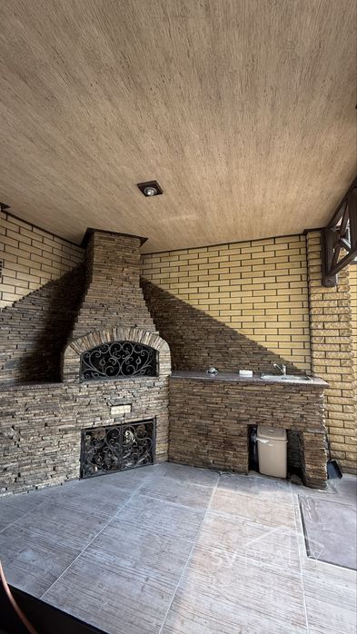 Будинок в центрі міста Запоріжжя