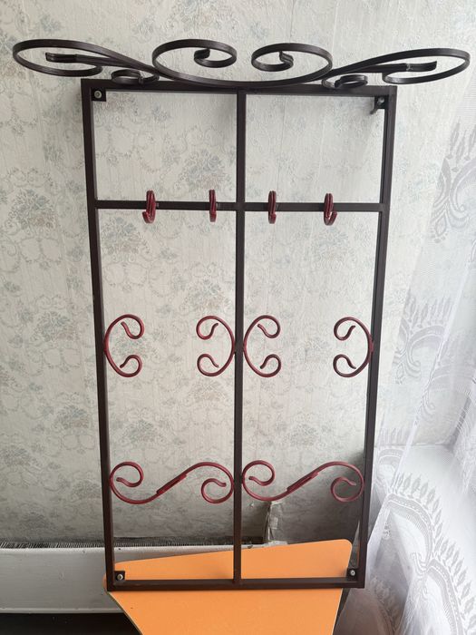Продам вішалку ковану