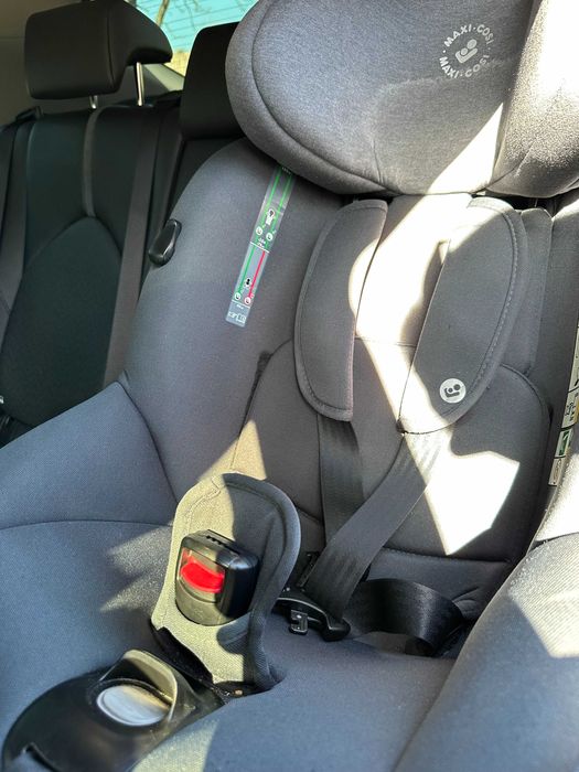 Автокрісло Дитяче Maxi Cosi Titan Plus i-Size authentic