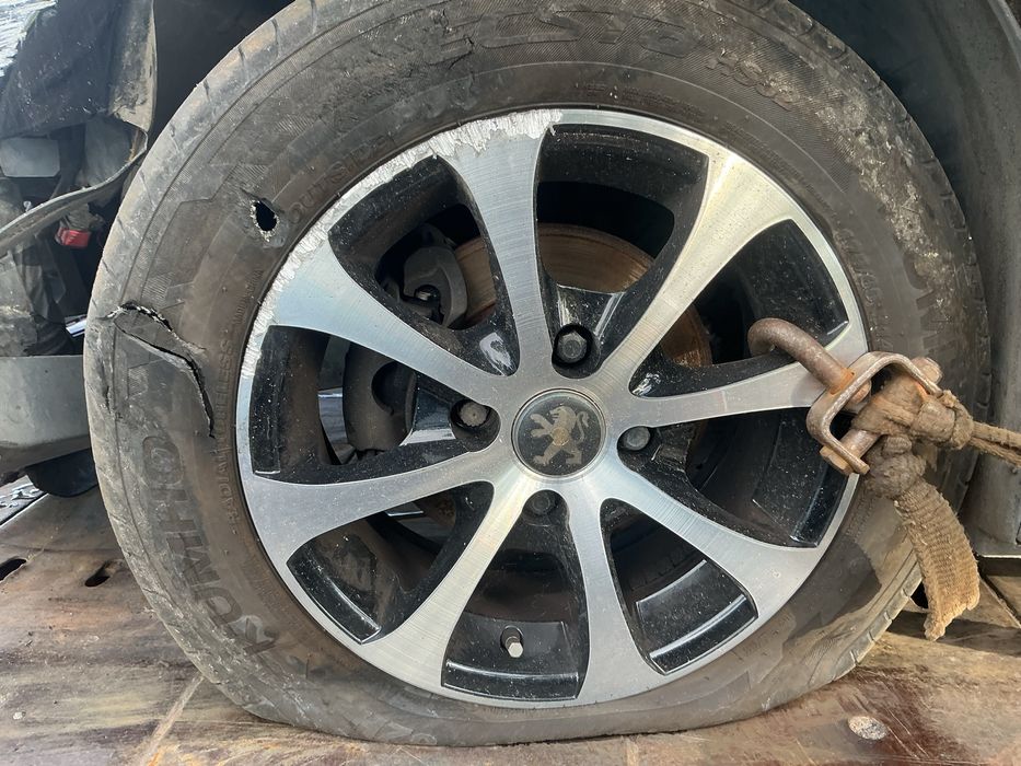 Peugeot 206 ano 2000 1.1 gasolina para peças