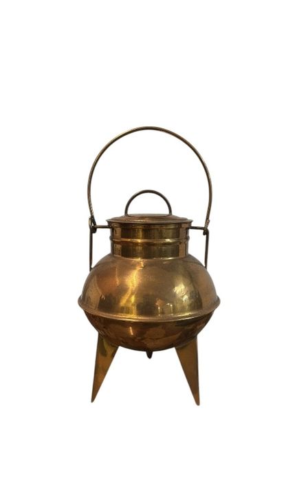 Panela de Três Pés em Cobre