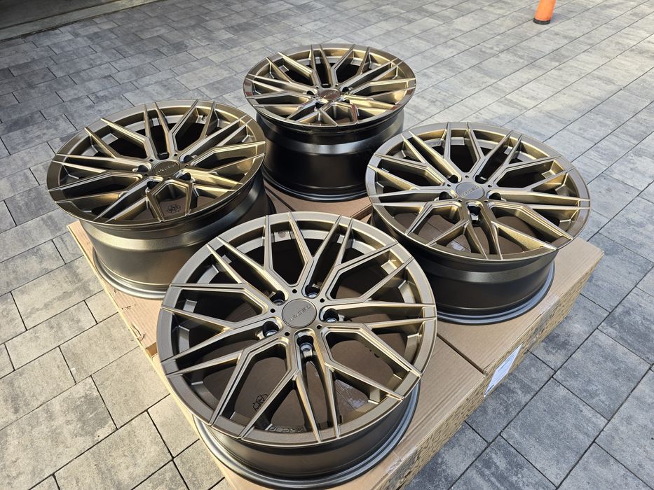 Arceo Valencia 18" 5x120 8J + 9J BMW F32 F31 F30  E90 E91 X3 F10 F11