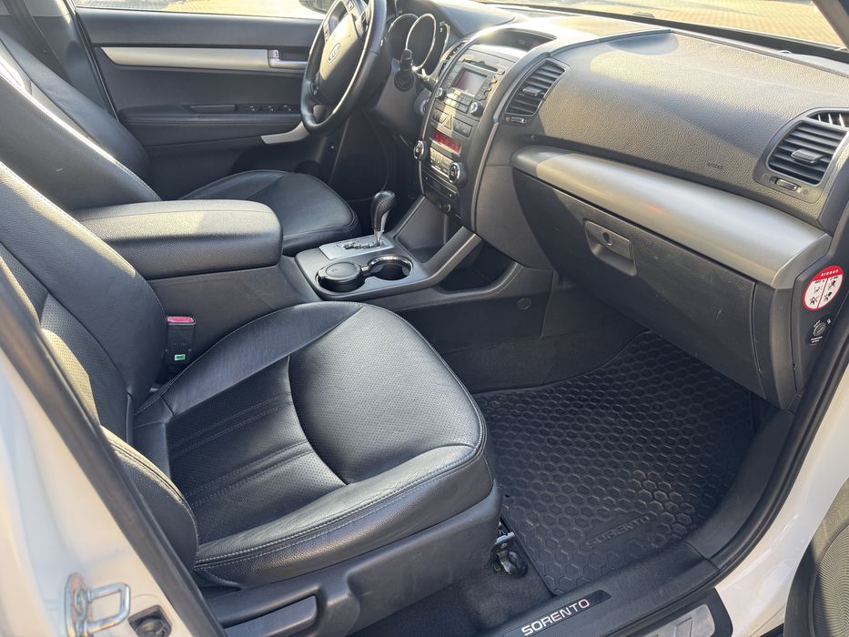 Kia sorento 2.2дизель 2011 рік