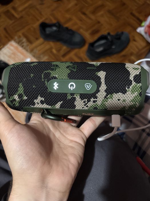 Coluna Jbl flip 7 nova