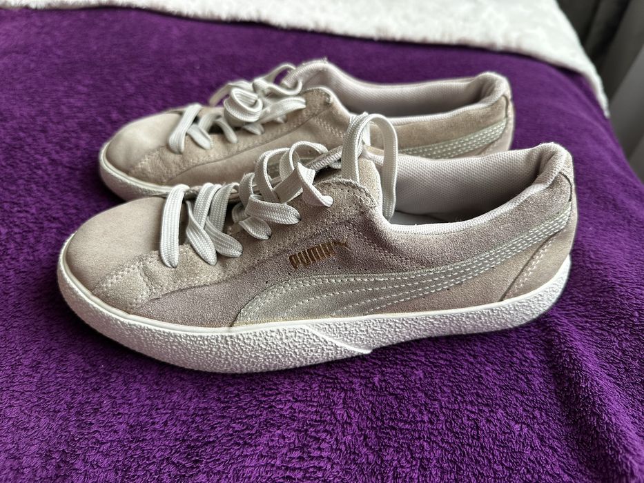 Кросівки Puma.