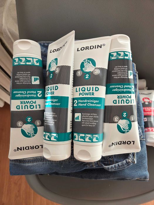 4 razy Pasta Lordin na silnie zabrudzone ręce