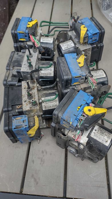 Renault Laguna 3. 2010 Rok Pompy ABS