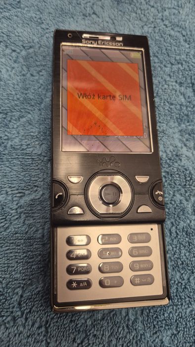Sony Ericsson W995