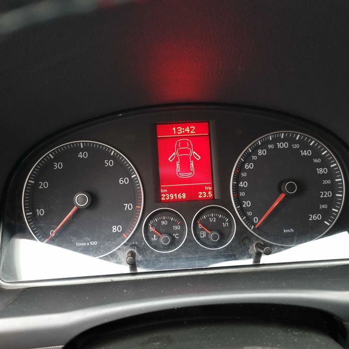 Продам Volkswagen Touran 1.4 TSi