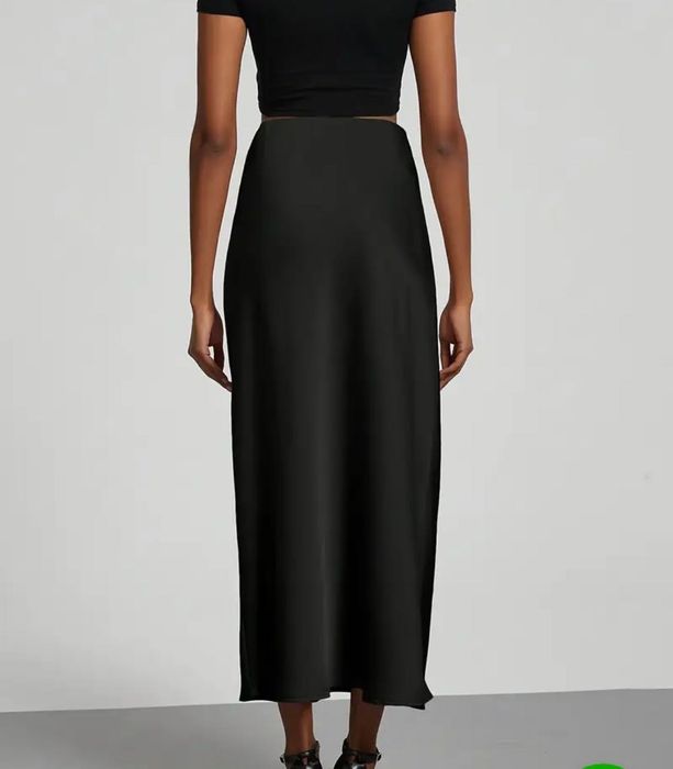 Жіноча елегантна атласна спідниця