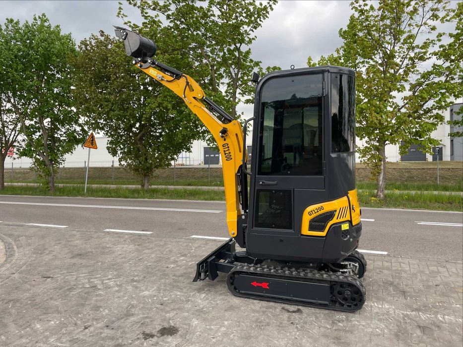 Nowa Minikoparka GT1200 silnik KOOP, kabina Gunter Grossmann
