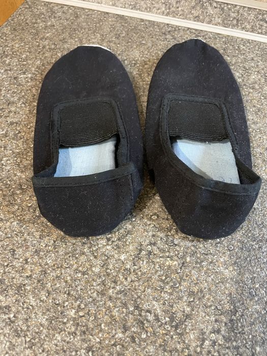 Чешки чорні, білі