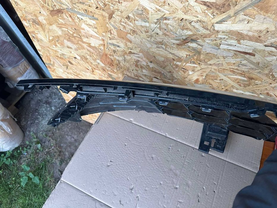 Kia Sportage V 5 21- atrapa grill zderzak przedni przód