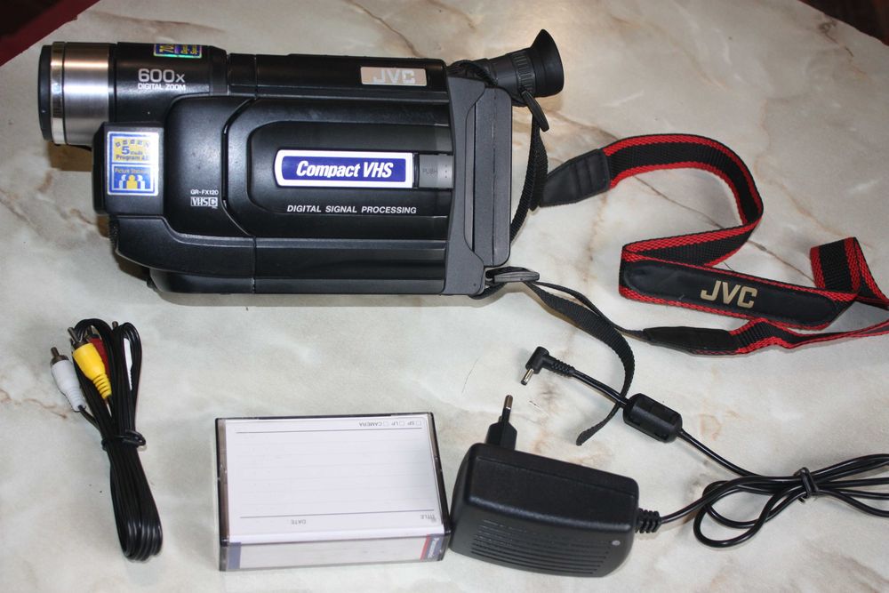 Відеокамера JVC  GR-FX120A