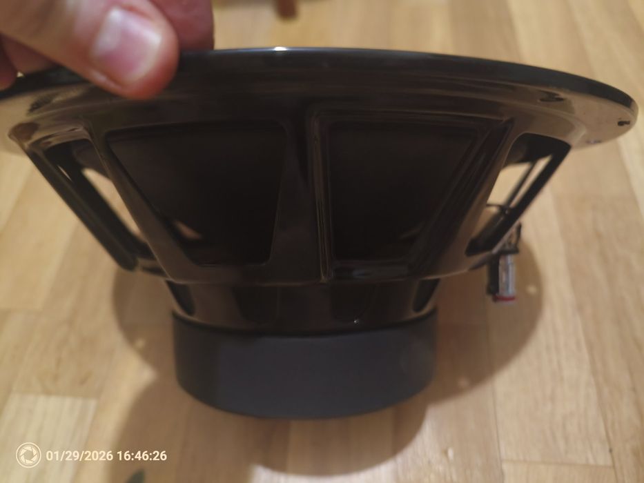 Сабвуфер 12люймов