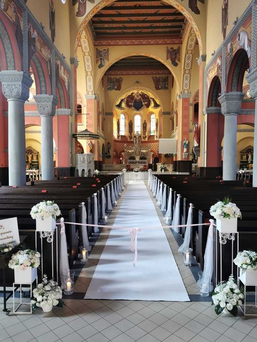 Dekoracja Kościoła Ślub Wesele Grube Dywany kolory Skrzydła Anielskie