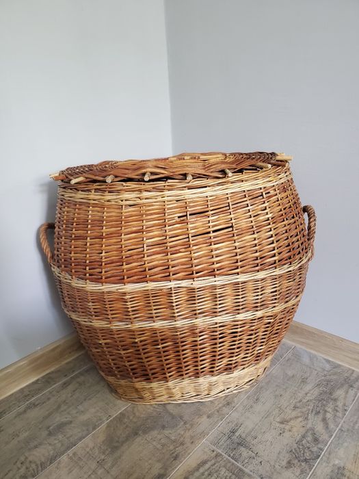 Корзина для белья из лозы