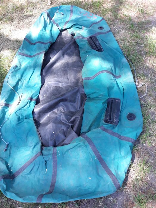 Надувний матрас INTEX 135 на 2м; надувну лодку без весел.