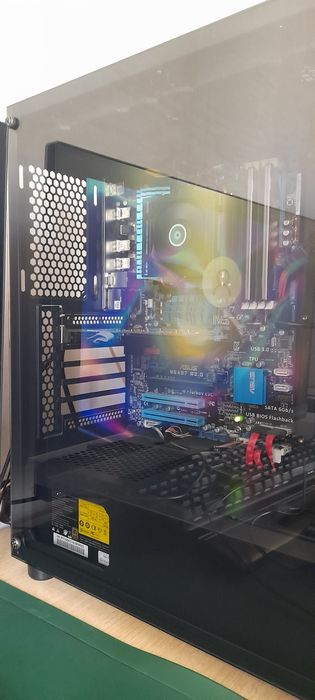 Płyta główna Asus M5A97 R2.0 AM3+ ATX z procesorem AMD FX-8320