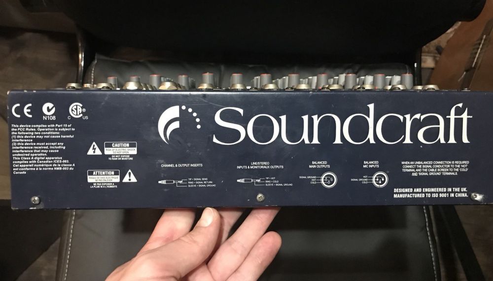 Аналоговий мікшерний пульт Soundcraft EPM 8