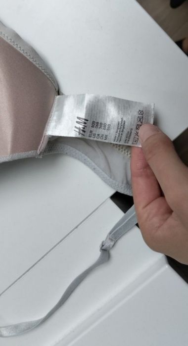 Biustonosz H&M 80B bez fiszbin usztywniany