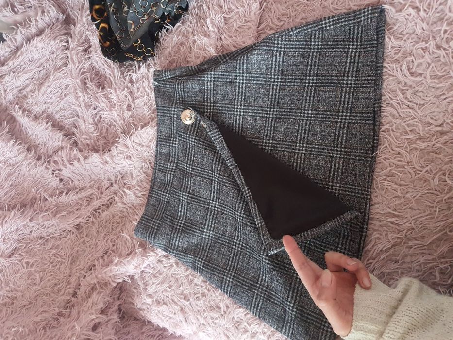 Стильна спідниця