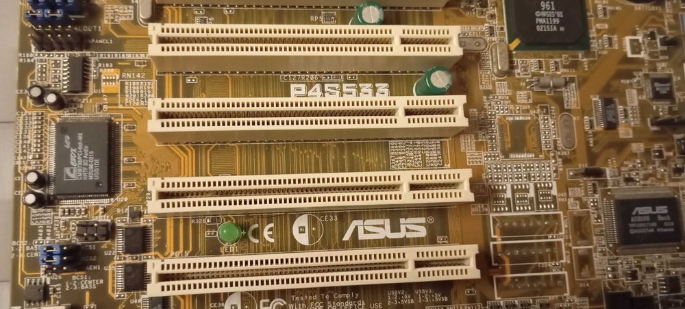 Lote 2 Motherboards (ASUS P4S533) e (Matsonic MS9317E+ (USB) Retro Socket 478 + Processadores Pentium 4 + RAM 256MB (Para Peças / Reparação)