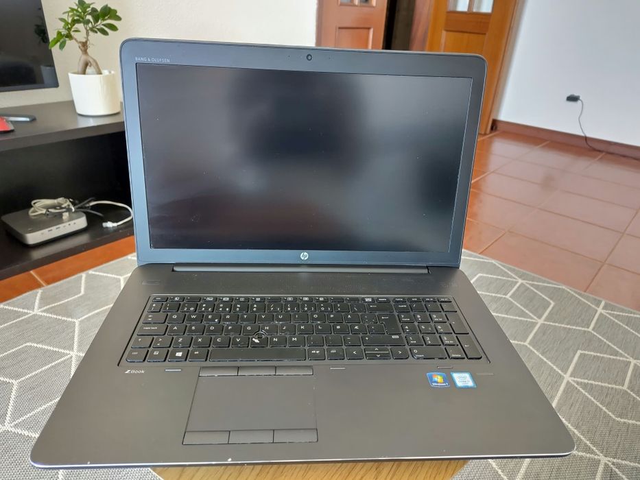 HP Zbook 17 G3 Intel  i7  32Gb RAM 4Gb VRAM + 16 GB shared RAM